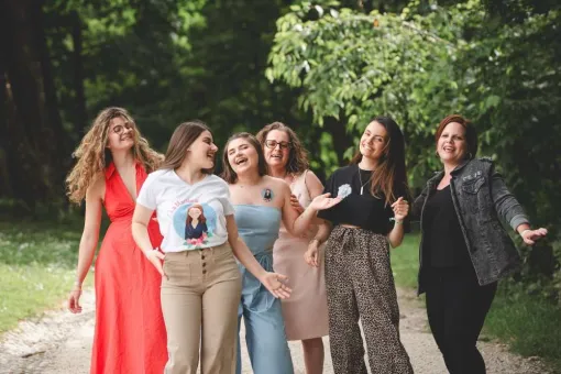 Enterrement vie jeune fille, photographe EVJF en Savoie, Isère Rhône-Alpes, Massif de la Chartreuse, Ariane Castellan Photographe