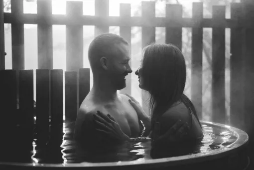 Séance photo couple boudoirs, photographe en Chartreuse, Savoie, Isère en Rhône-Aples, Massif de la Chartreuse, Ariane Castellan Photographe