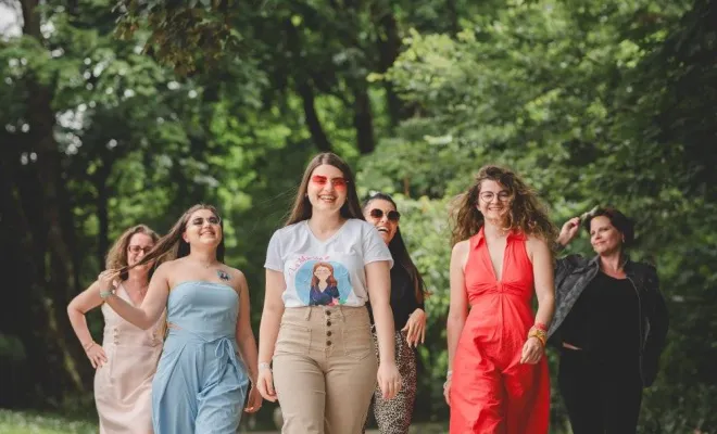 Enterrement vie jeune fille, photographe EVJF en Savoie, Isère Rhône-Alpes, Massif de la Chartreuse, Ariane Castellan Photographe