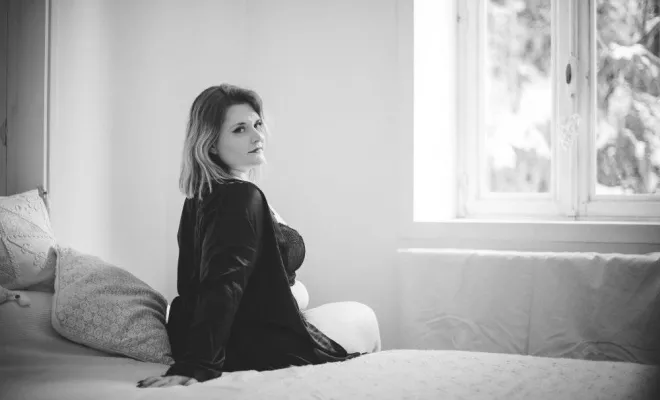 Séance photo boudoir, portrait, nu artistique, photographe en Chartreuse, Savoie, Isère en Rhône-Alpes, Massif de la Chartreuse, Ariane Castellan Photographe