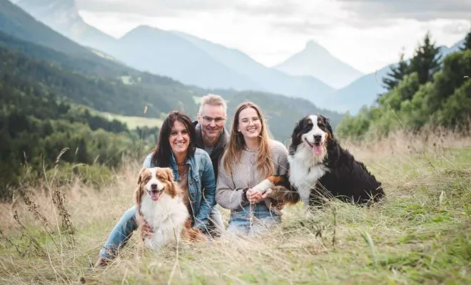 Séance photo canin, photographe animale compagnie au Col du Granier en Chartreuse, Savoie, Isère en Rhône-Alpes, Massif de la Chartreuse, Ariane Castellan Photographe