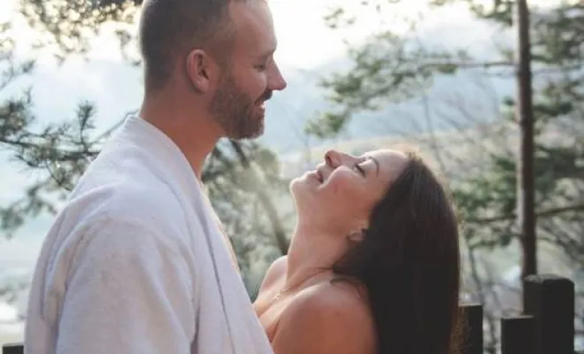 Séance photo couple boudoirs, photographe en Chartreuse, Savoie, Isère en Rhône-Aples, Massif de la Chartreuse, Ariane Castellan Photographe