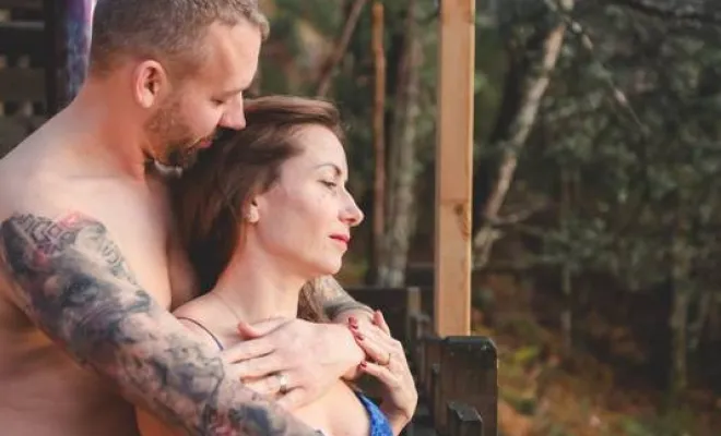 Séance photo couple boudoirs, photographe en Chartreuse, Savoie, Isère en Rhône-Aples, Massif de la Chartreuse, Ariane Castellan Photographe