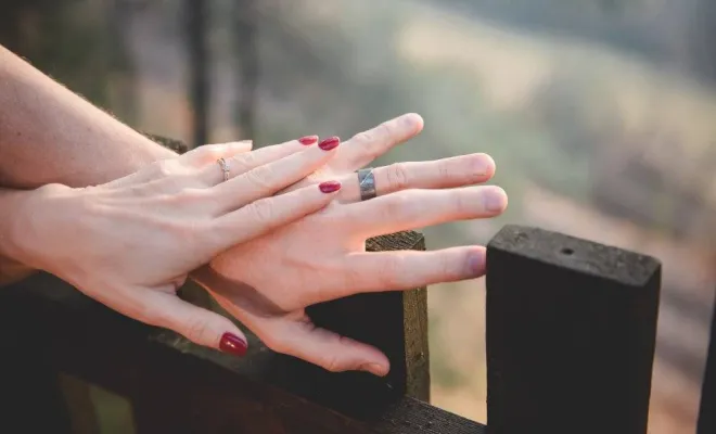 Séance photo couple boudoirs, photographe en Chartreuse, Savoie, Isère en Rhône-Aples, Massif de la Chartreuse, Ariane Castellan Photographe