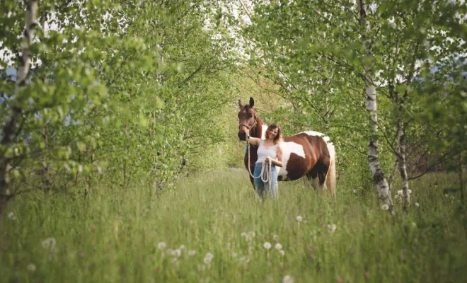 Séance photo équestre en Savoie, Massif de la Chartreuse, Ariane Castellan Photographe