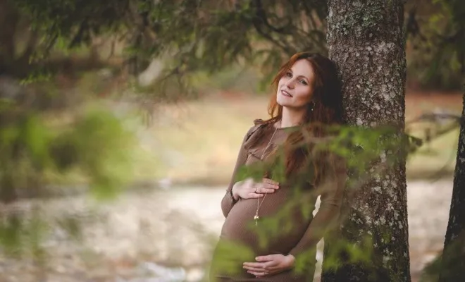 Séance photo grossesse extérieur en Chartreuse, photographe Savoie, Isère, Massif de la Chartreuse, Ariane Castellan Photographe