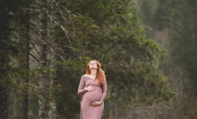 Séance photo grossesse extérieur en Chartreuse, photographe Savoie, Isère, Massif de la Chartreuse, Ariane Castellan Photographe