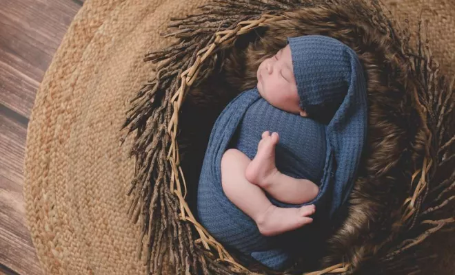Séance photo naissance en studio, Massif de la Chartreuse, Ariane Castellan Photographe