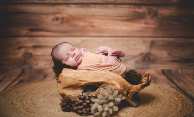 Séance photo naissance en studio sur St Pierre d'Entremont, Photographe en Chartreuse, Savoie, Isère en Rhône-Alpes, Massif de la Chartreuse, Ariane Castellan Photographe