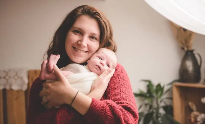 Venez découvrir la séance naissance de la petite Constance, Massif de la Chartreuse, Ariane Castellan Photographe