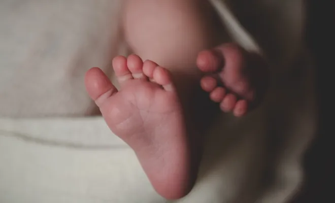 Séance photo naissance en studio ou à domicile, photographe en Chartreuse près de Chambéry en Savoie
