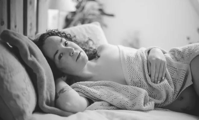 Ariane Castellan Photographe pour séance photo boudoirs dans le Massif de la Chartreuse, Chambéry, Savoie et Isère 