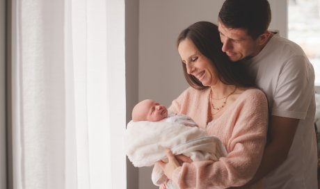 Séance photo naissance, bébé, lifestyle à domicile, Ariane Castellan photographe Chambéry, Savoie, Isère 