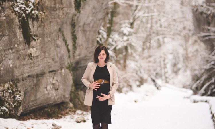 Séance photo naissance, grossesse,  Ariane Castellan photographe Chambéry, Savoie, Isère 