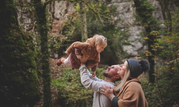 séance photo en famille - Ariane Castellan photographe Savoie Chambery Isère Rhône-Alpes 